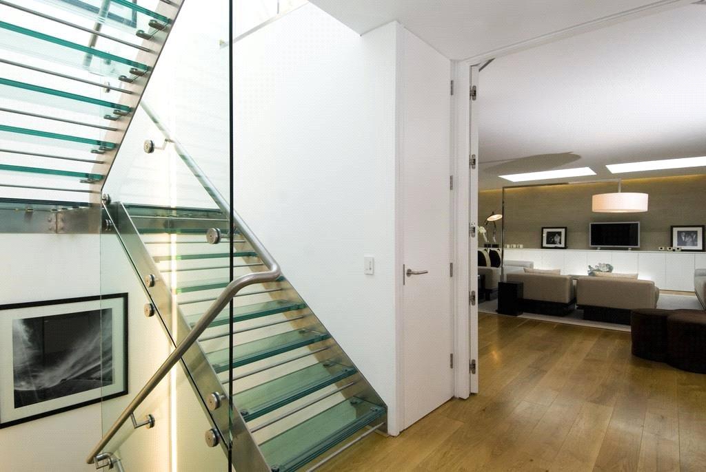 Apartment in London - View 2