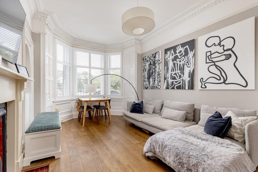 Apartment in Edinburgh - View 3