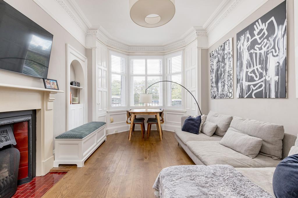 Apartment in Edinburgh - View 4