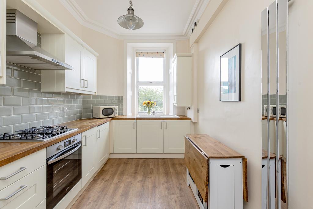 Apartment in Edinburgh - View 5