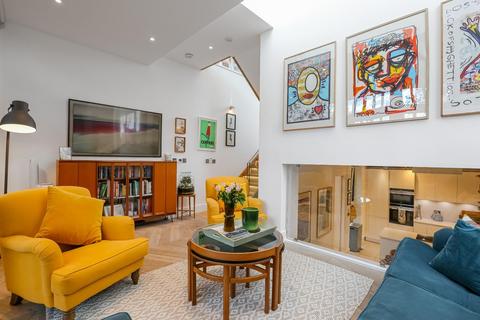 3 bedroom house for sale, Denmark Road, London, SE5