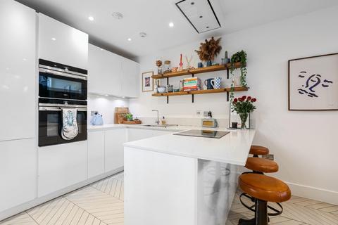 3 bedroom house for sale, Denmark Road, London, SE5