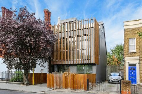 3 bedroom house for sale, Denmark Road, London, SE5