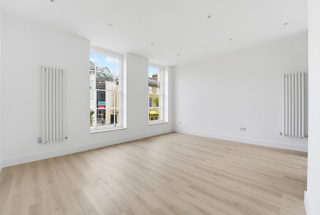 Apartment in Uxbridge - View 2