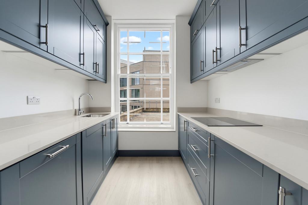 Apartment in Uxbridge - View 4