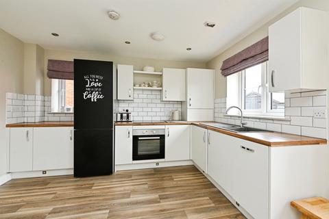 2 bedroom semi-detached house for sale, Orchard Crescent, King's Lynn