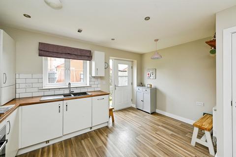 2 bedroom semi-detached house for sale, Orchard Crescent, King's Lynn