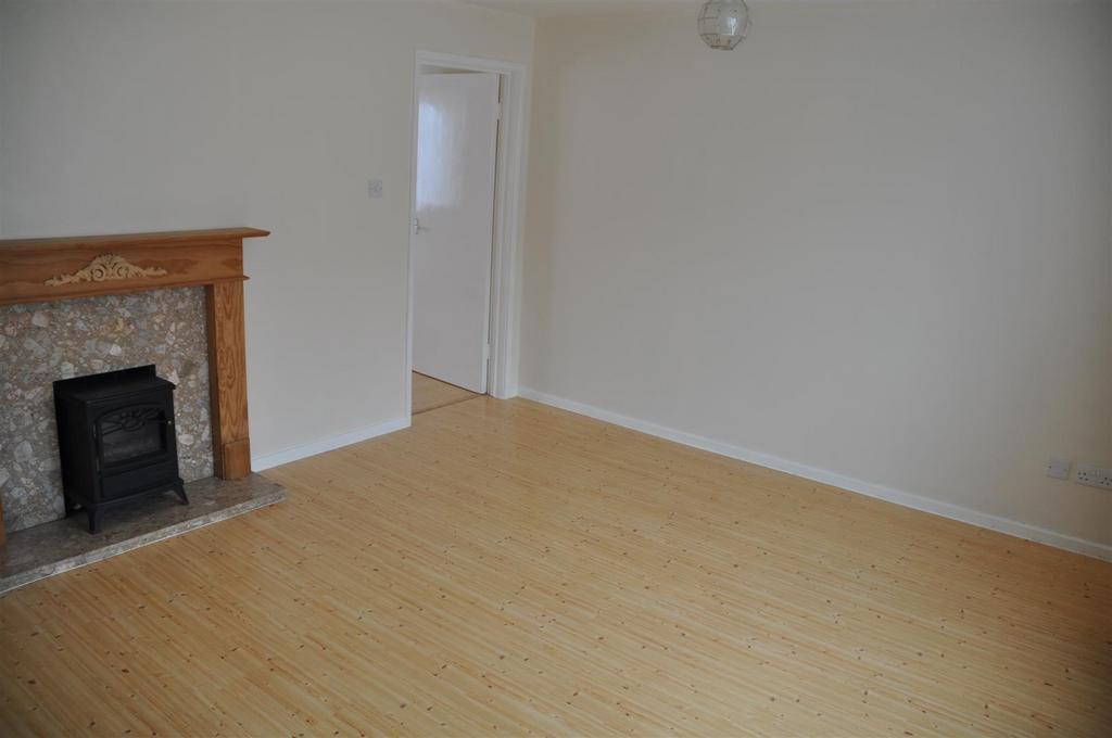 House in Holyhead - View 2