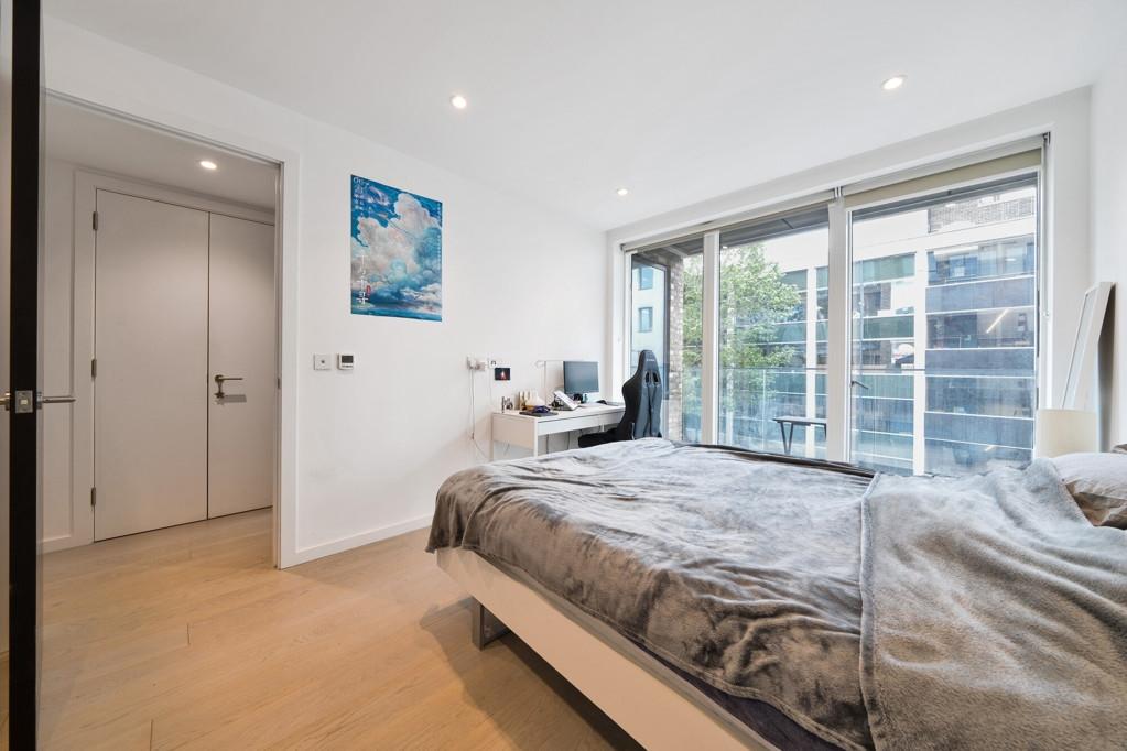 Apartment in London - More