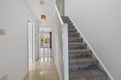 3 bedroom townhouse for sale, Rose Hill Way, Kettering NN14