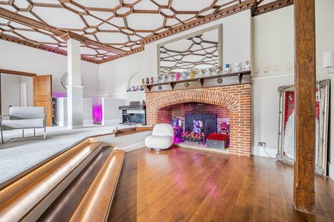 3 bedroom flat for sale, Astonbury Manor, Aston Lane, Stevenage, SG2