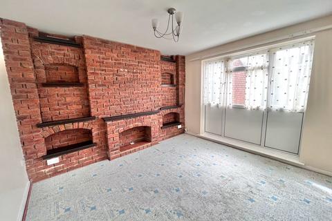 3 bedroom semi-detached house to rent, Draycott, Telford TF3