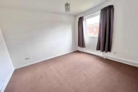 3 bedroom semi-detached house to rent, Draycott, Telford TF3