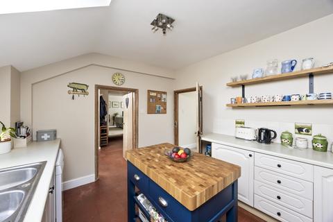 4 bedroom semi-detached house for sale, High Beeches Lane, Handcross