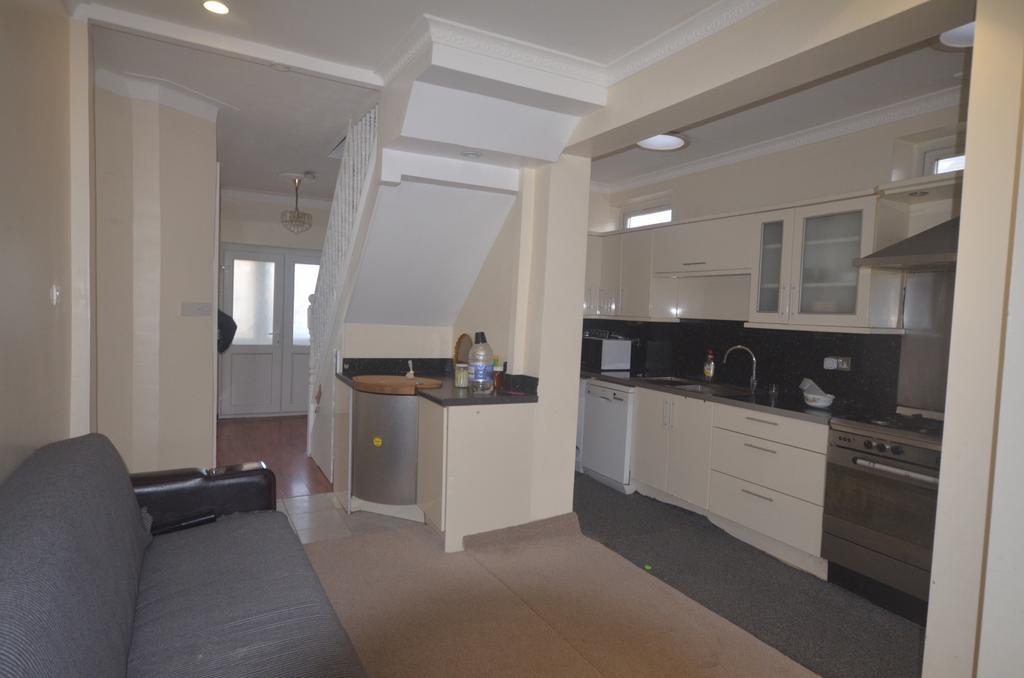 House in Ilford - View 2