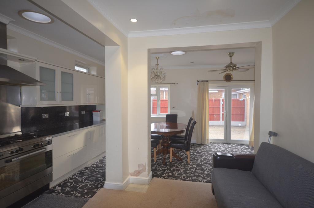 House in Ilford - View 3