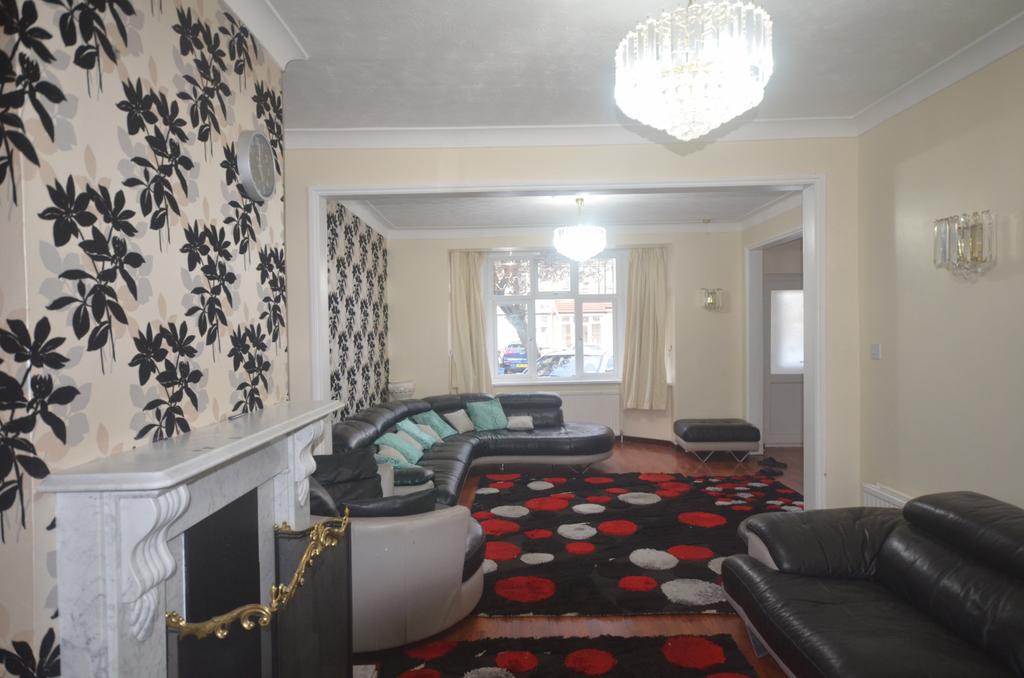 House in Ilford - View 4