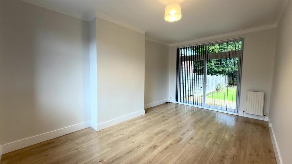 House in Manchester, Chorlton-cum-Hardy - View 2