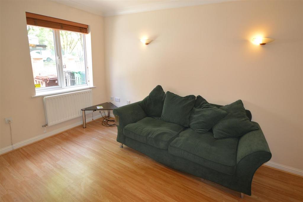 House in Manchester, Hulme - View 2