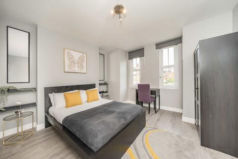undefined, Regina Road, West Ealing W13