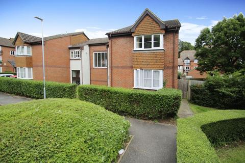 undefined, Knowles Close, Yiewsley, West Drayton UB7