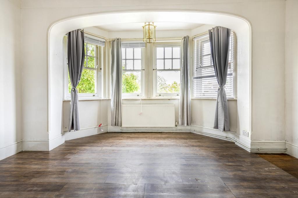 House in London - View 2