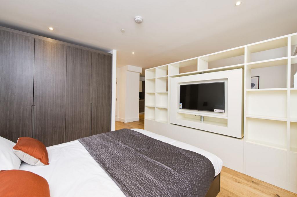 Apartment in London - More