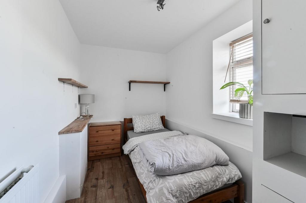 Apartment in London - View 5