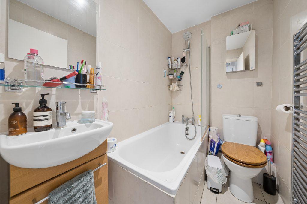 Apartment in London - More