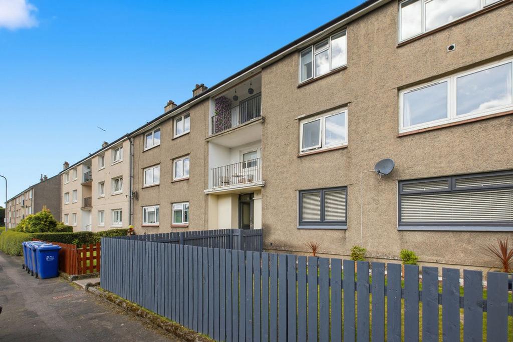 House in Johnstone - View 5