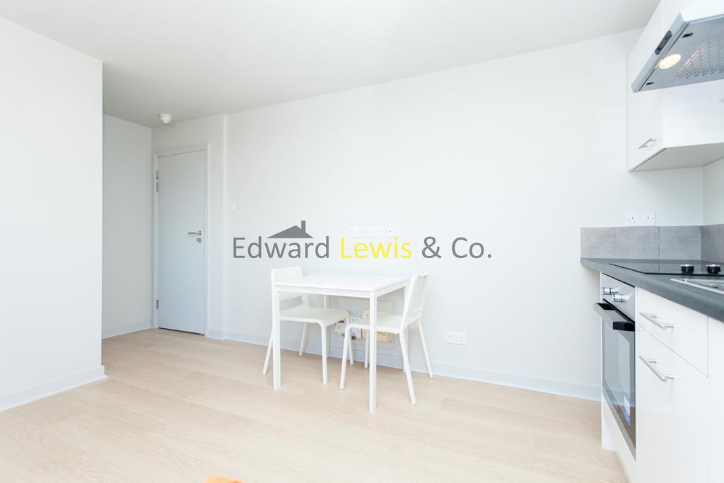 Apartment in London - View 3