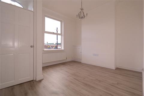 3 bedroom terraced house to rent, Hyde Road, Manchester M34