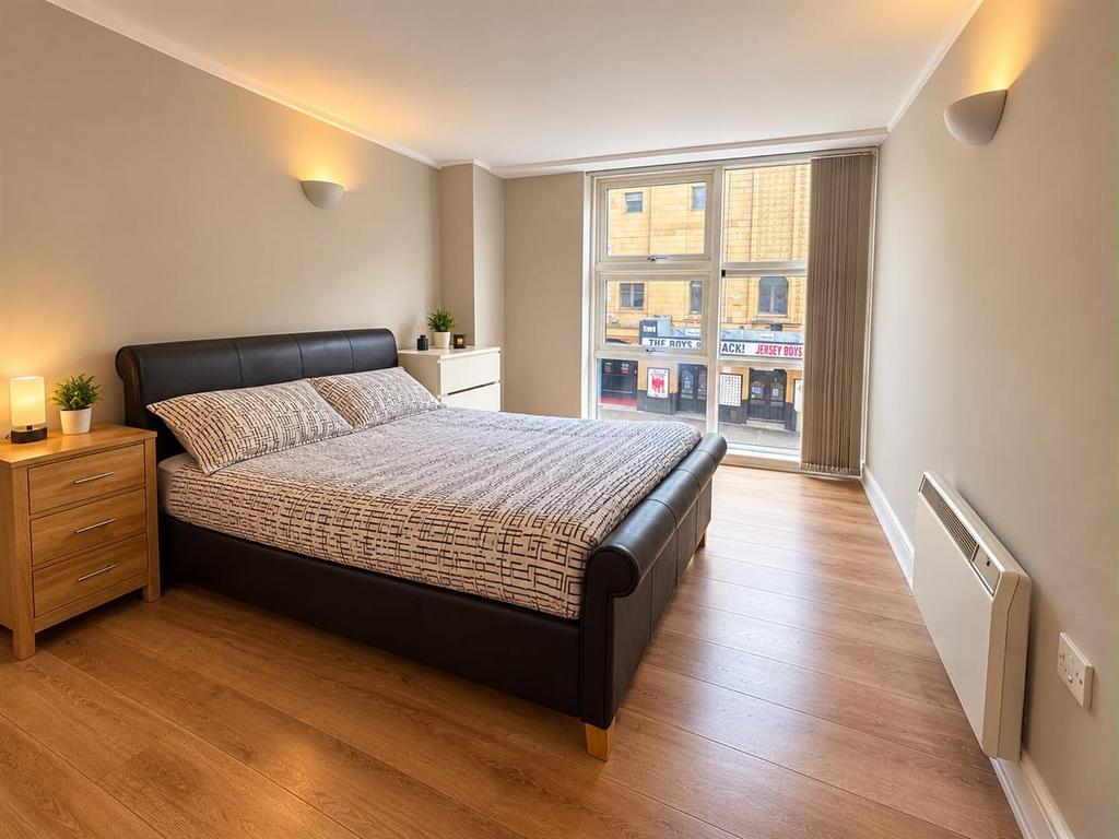 Apartment in Manchester - View 5