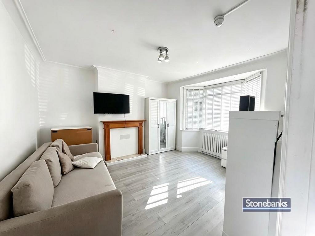 House in Wembley - View 2