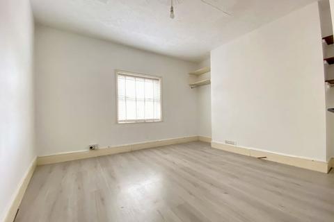 2 bedroom maisonette for sale, 68A High Street, Ringwood, Hampshire, BH24 1AQ