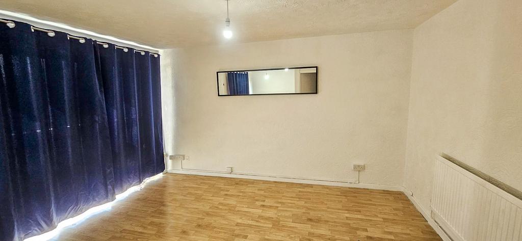 Apartment in London - View 2