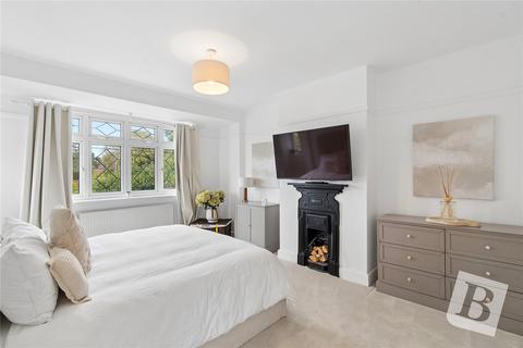 3 bedroom semi-detached house for sale, Repton Avenue, Gidea Park, RM2