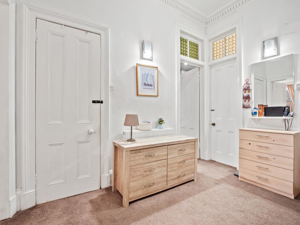 Apartment in Glasgow - View 5