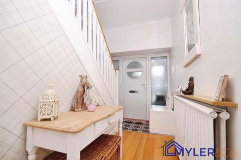 5 bedroom detached house for sale, Lunts Heath Road, Widnes, Cheshire, WA8 5AZ