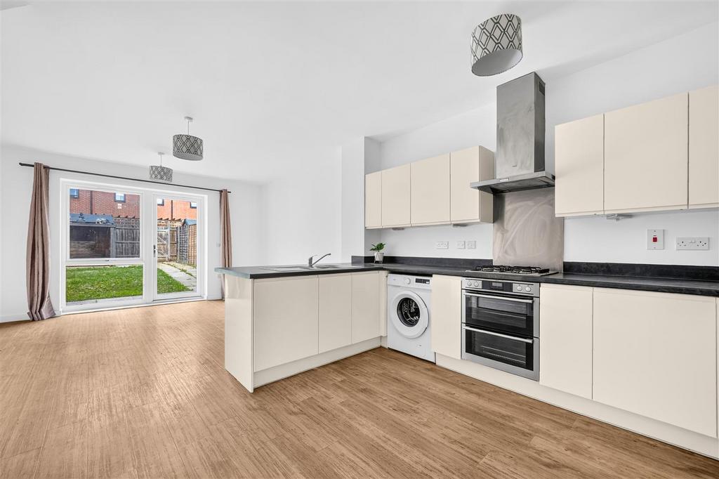 House in Ilford - View 4
