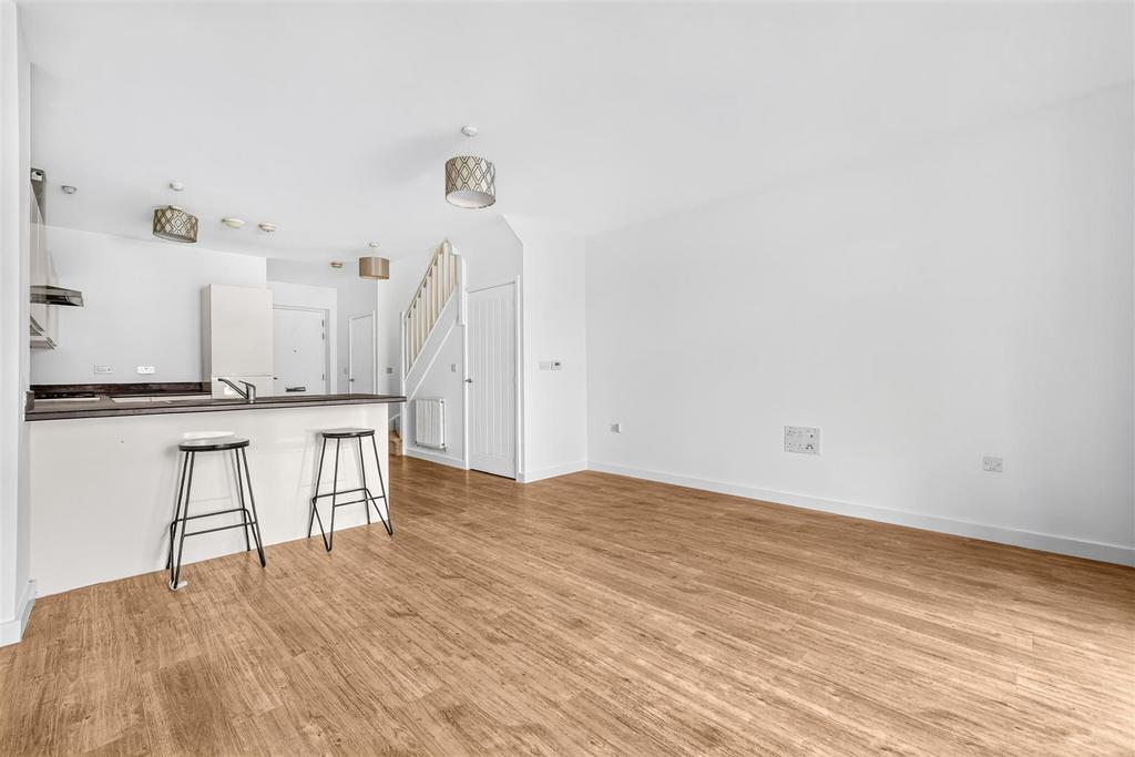 House in Ilford - More