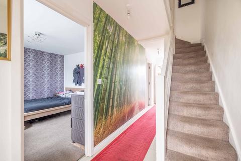undefined, Uxbridge Road, Slough SL2