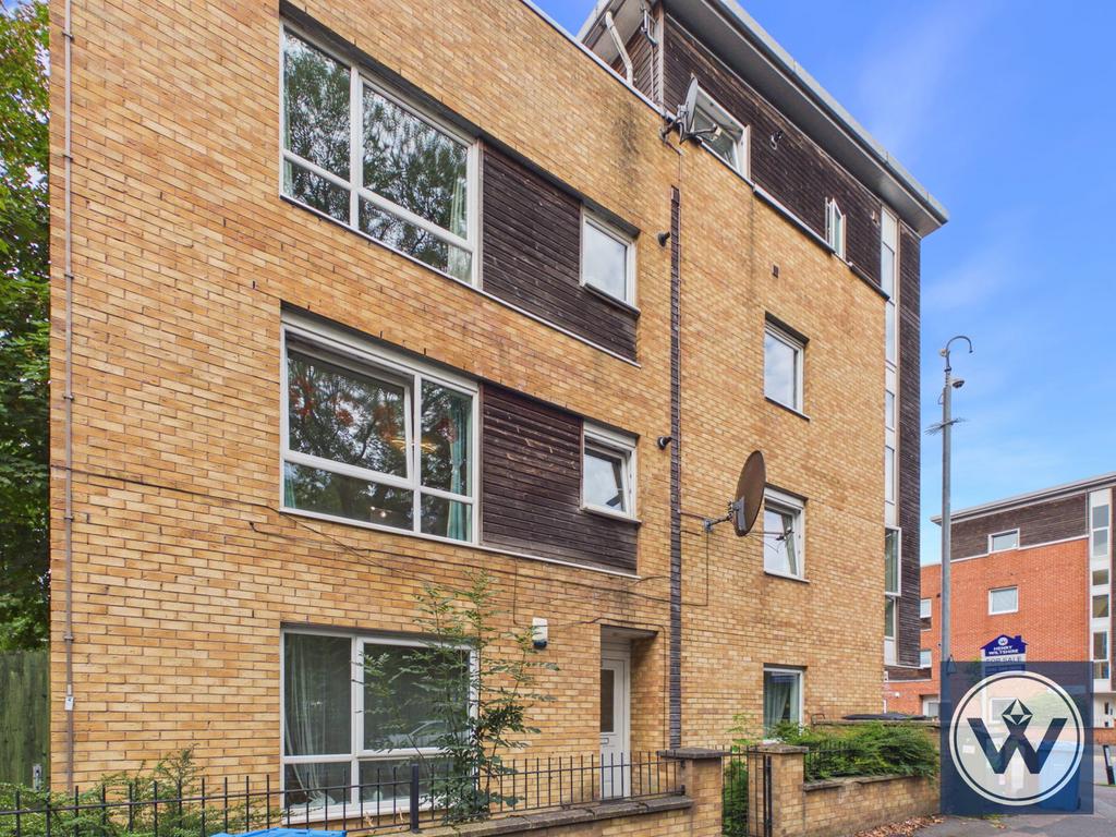Apartment in Manchester - View 3