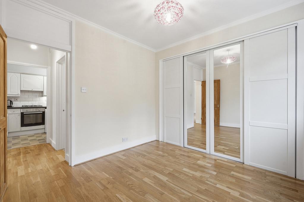 Apartment in London - More