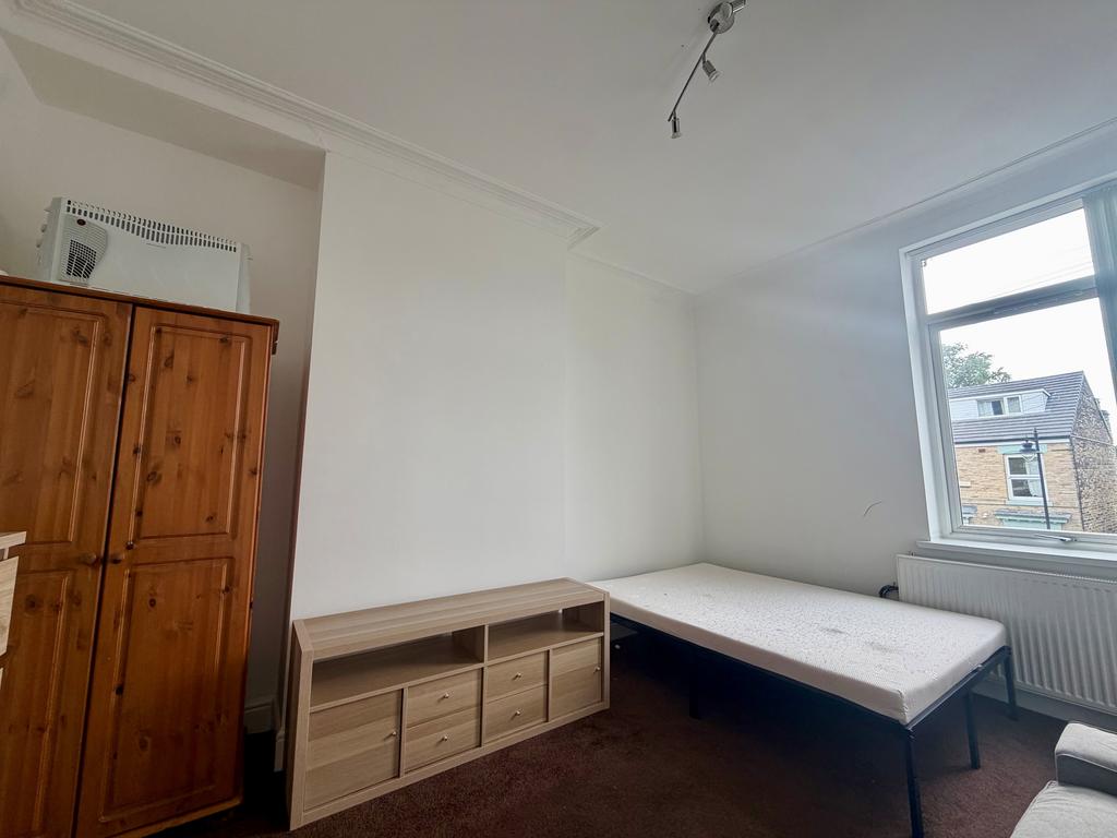 Apartment in Sheffield - View 2