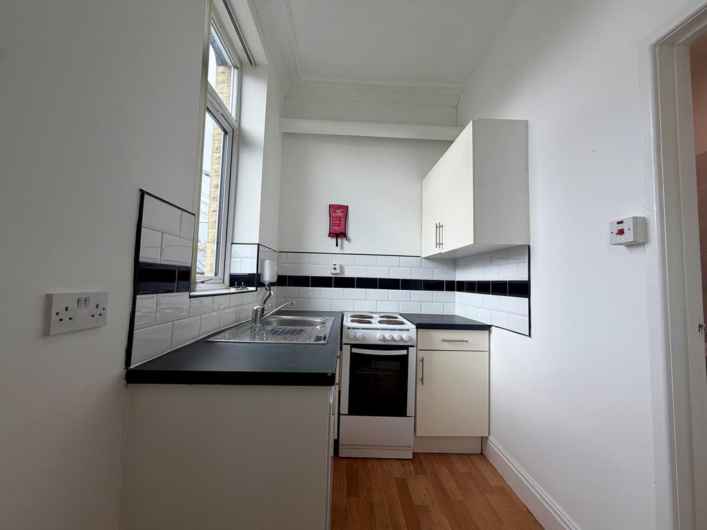 Apartment in Sheffield - View 3