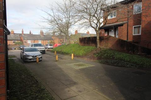 undefined, Montrose Court, Cheshire West and Ches CH4