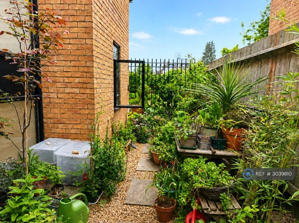 Apartment in London - View 2