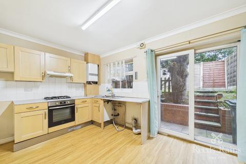 3 bedroom terraced house for sale, Forest Close, Greater Manchester SK16