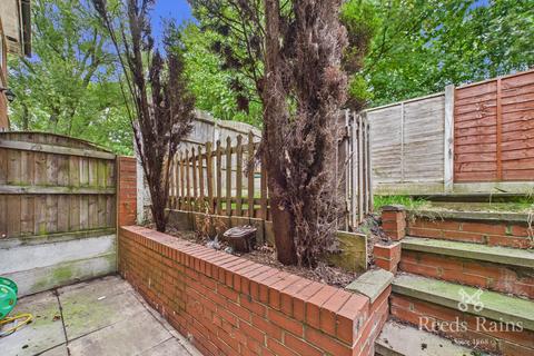 3 bedroom terraced house for sale, Forest Close, Greater Manchester SK16